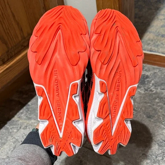 Like new!! Under Armour Kids Black and Red Athletic Shoes - Picture 6 of 6